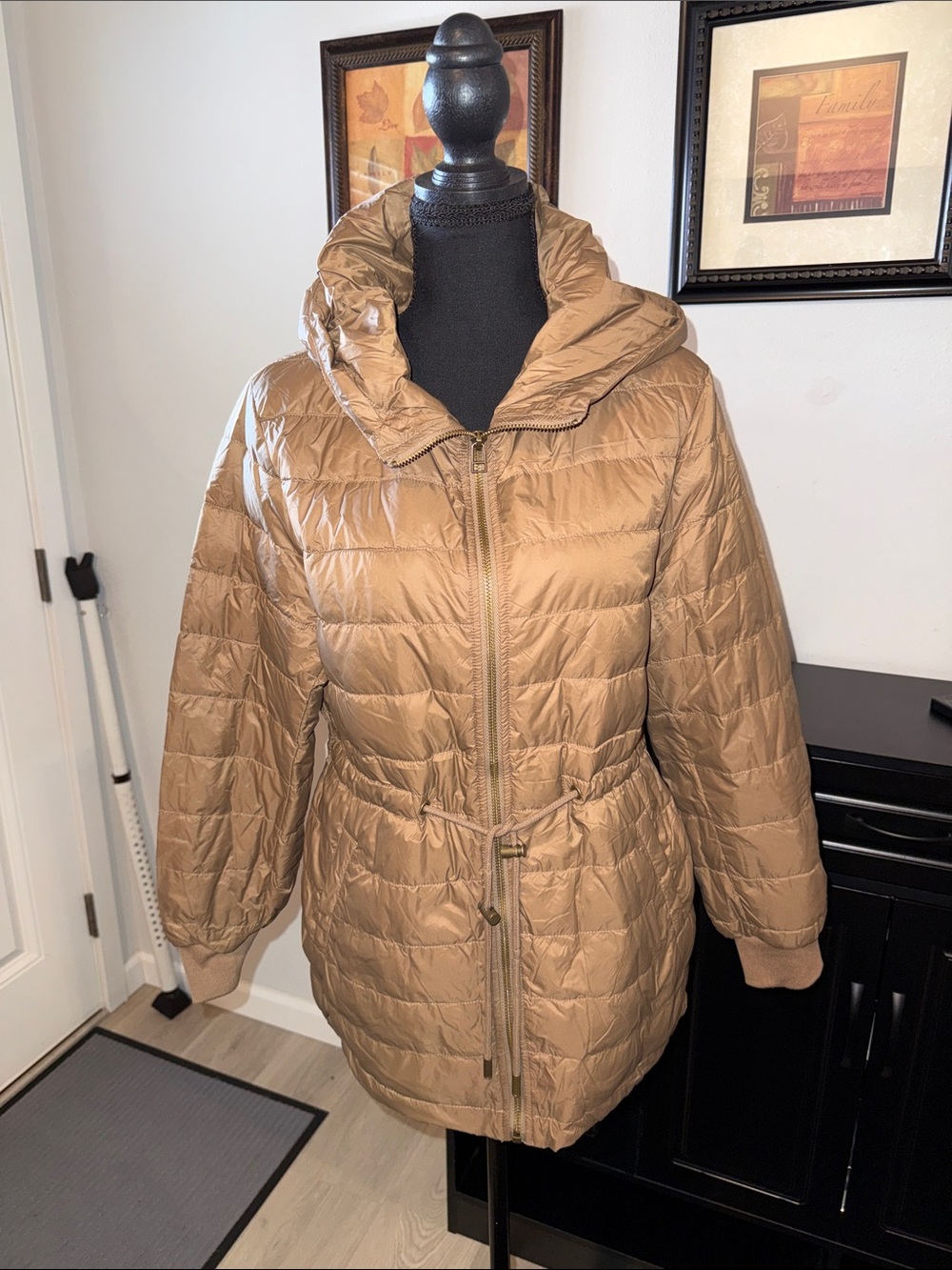 Women's Tan Hooded Packable Puffer Jacket M